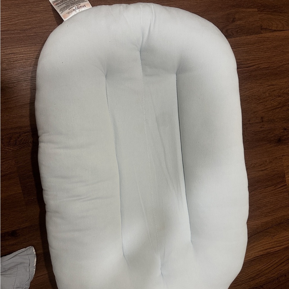 Snuggle Me lounger